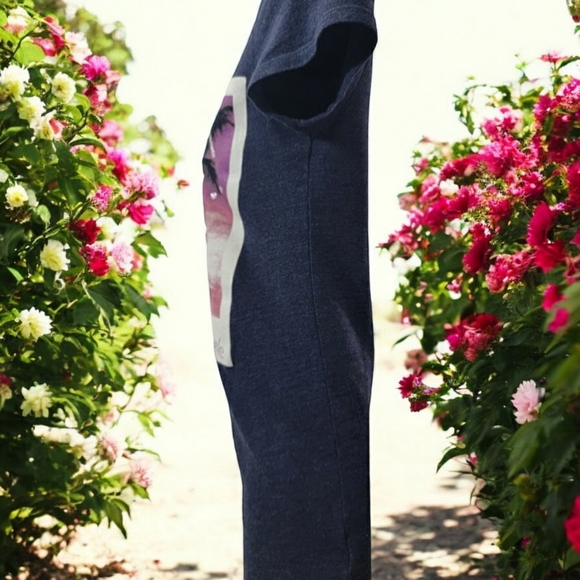 Aeropostale Tee in Navy blue size Woman's Medium with Paradise picture. - Picture 2 of 5